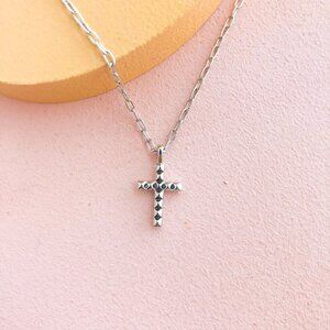 Kendra Scott - Jada Cross Silver Short Pendant Necklace